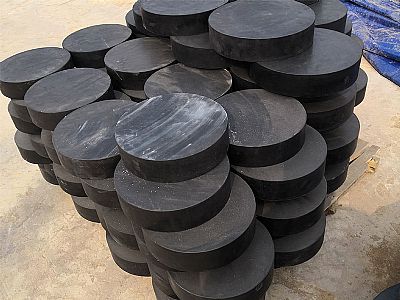 阿图什板式橡胶支座由若干层橡胶片与薄钢板经加压硫化
